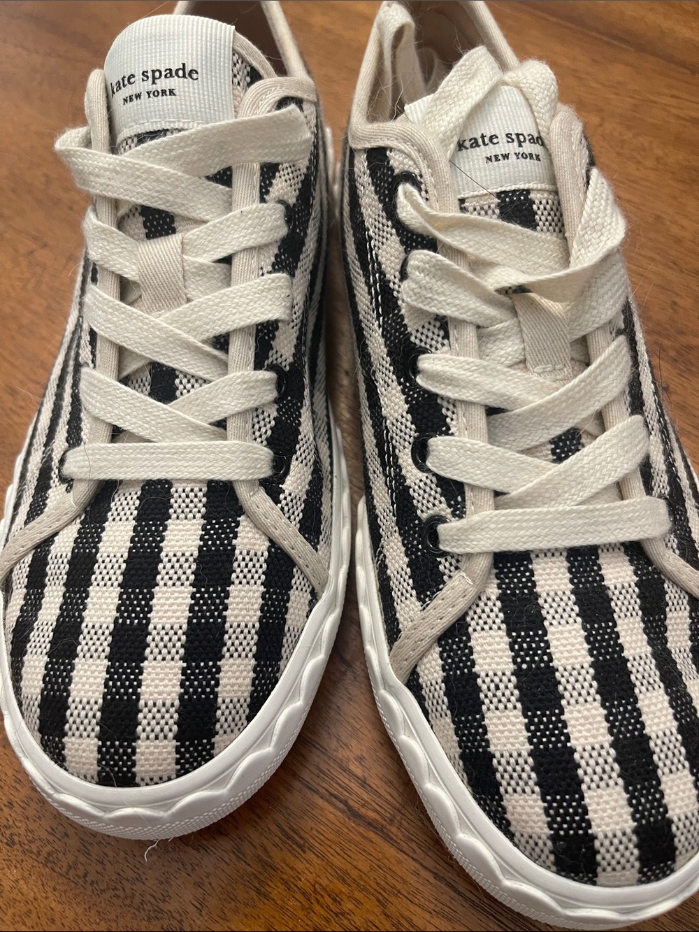 NWOB Kate Spade Black Gingham Stripe Plaid Lace-Up Sneakers Sz 6